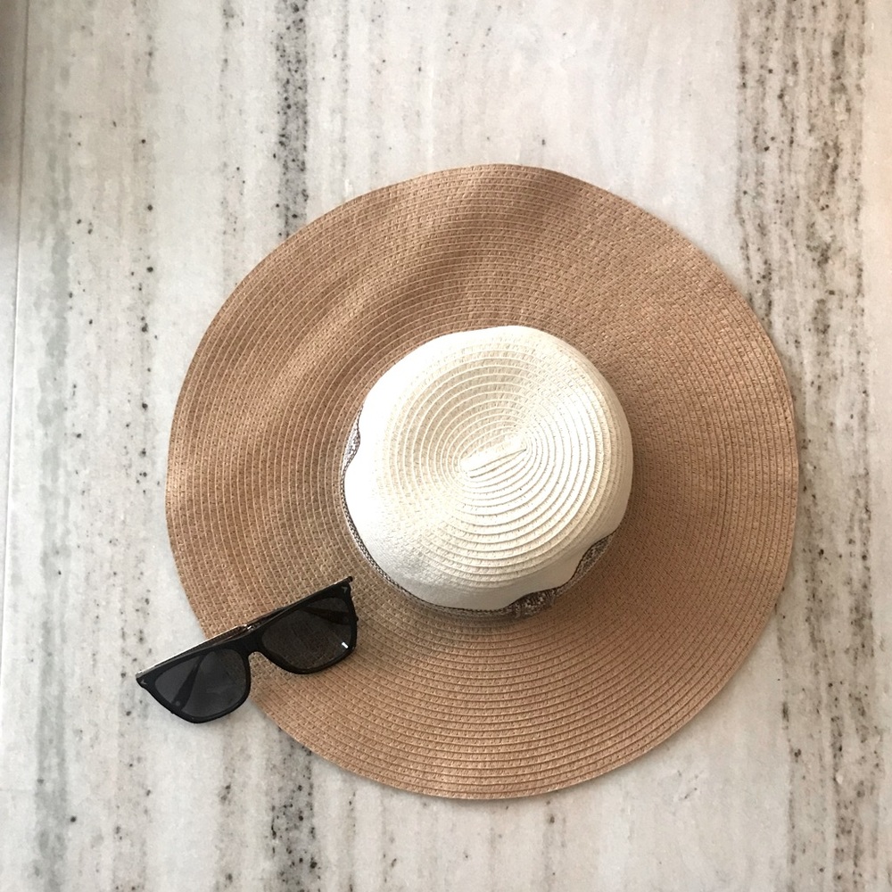 NWT Wide Brim Sunhat